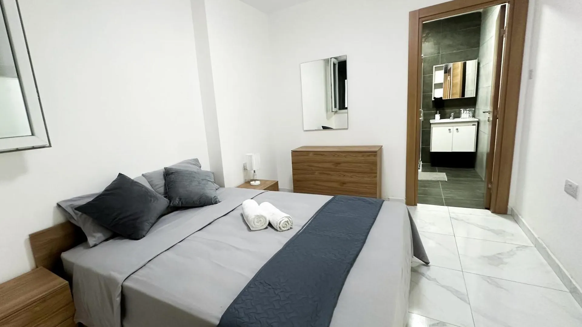 Brand New Room In St Julians San Ġiljan